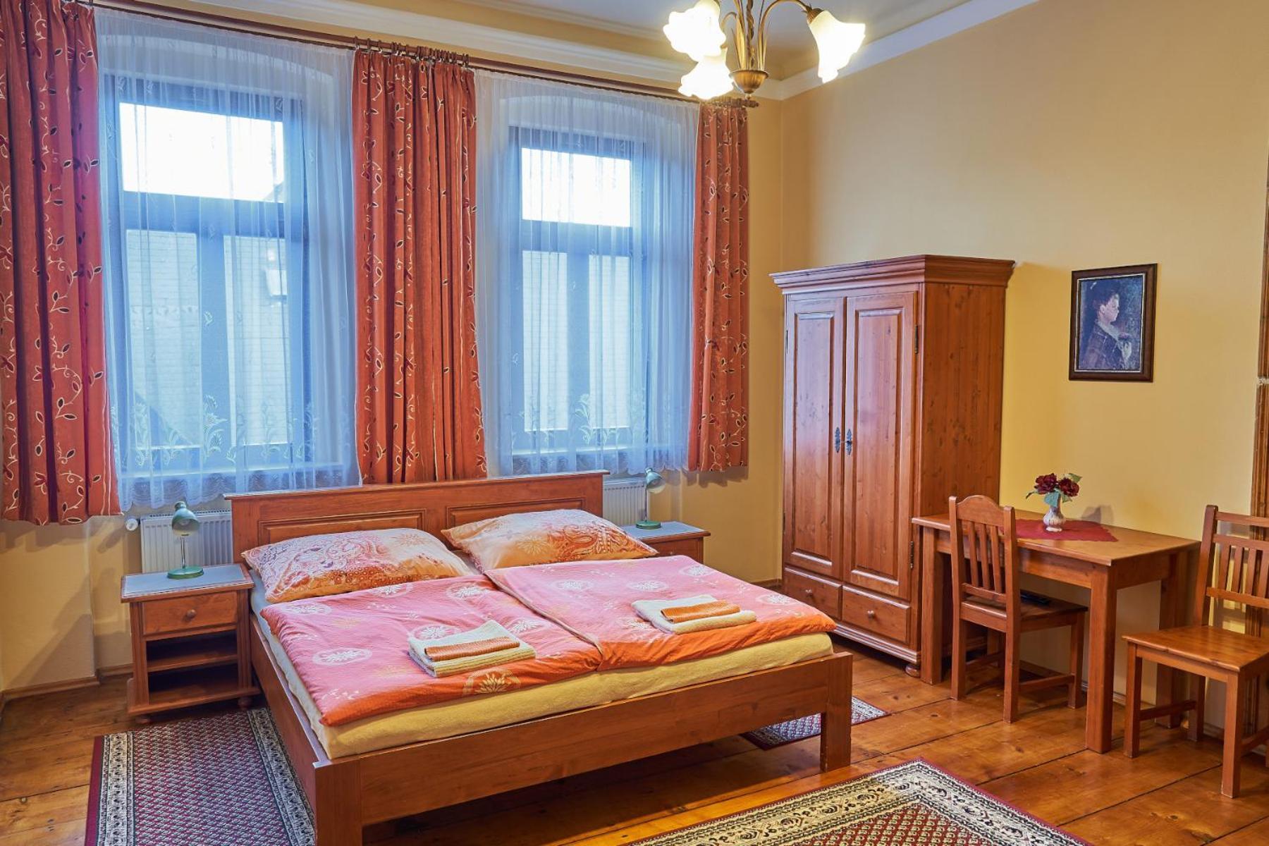 Pension Ulrika - Ubytovani Pod Hradem Локет Екстер'єр фото